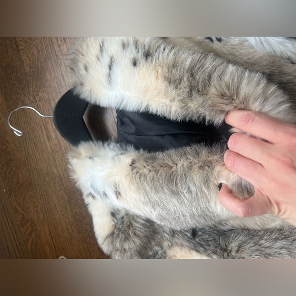 Vintage IZZI Kids Fuzzy Faux Fur Leopard Print Hooded Jacket SZ Small 7/8 Girls - Picture 12 of 16